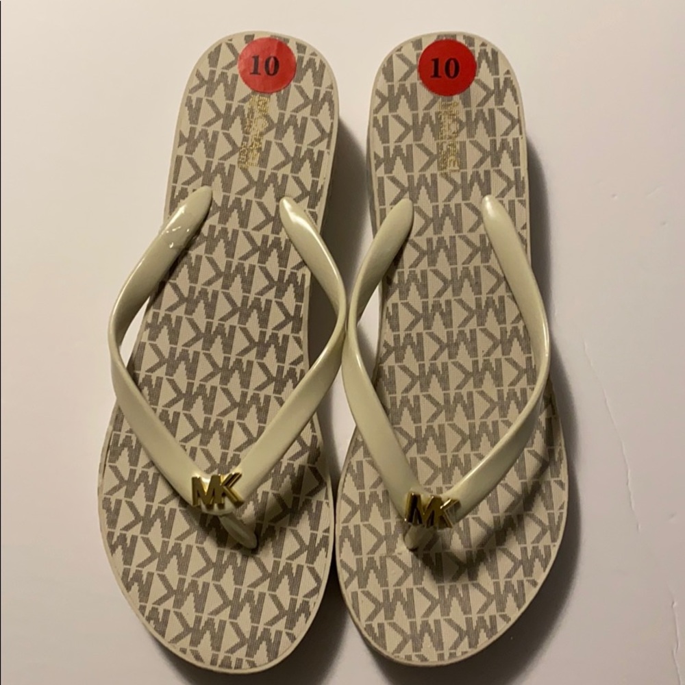 💜Authentic Michael Kors FlipFlops - Picture 2 of 7